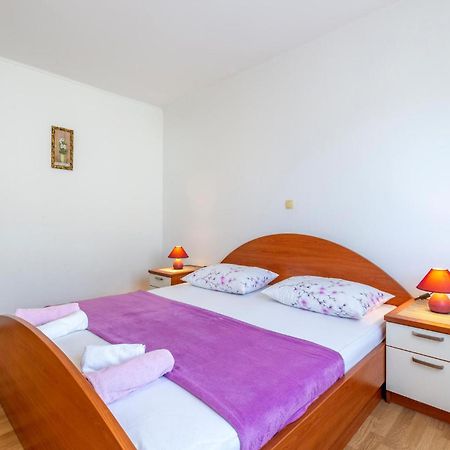 1 Bedroom Beautiful Apartment In Duće Exteriér fotografie